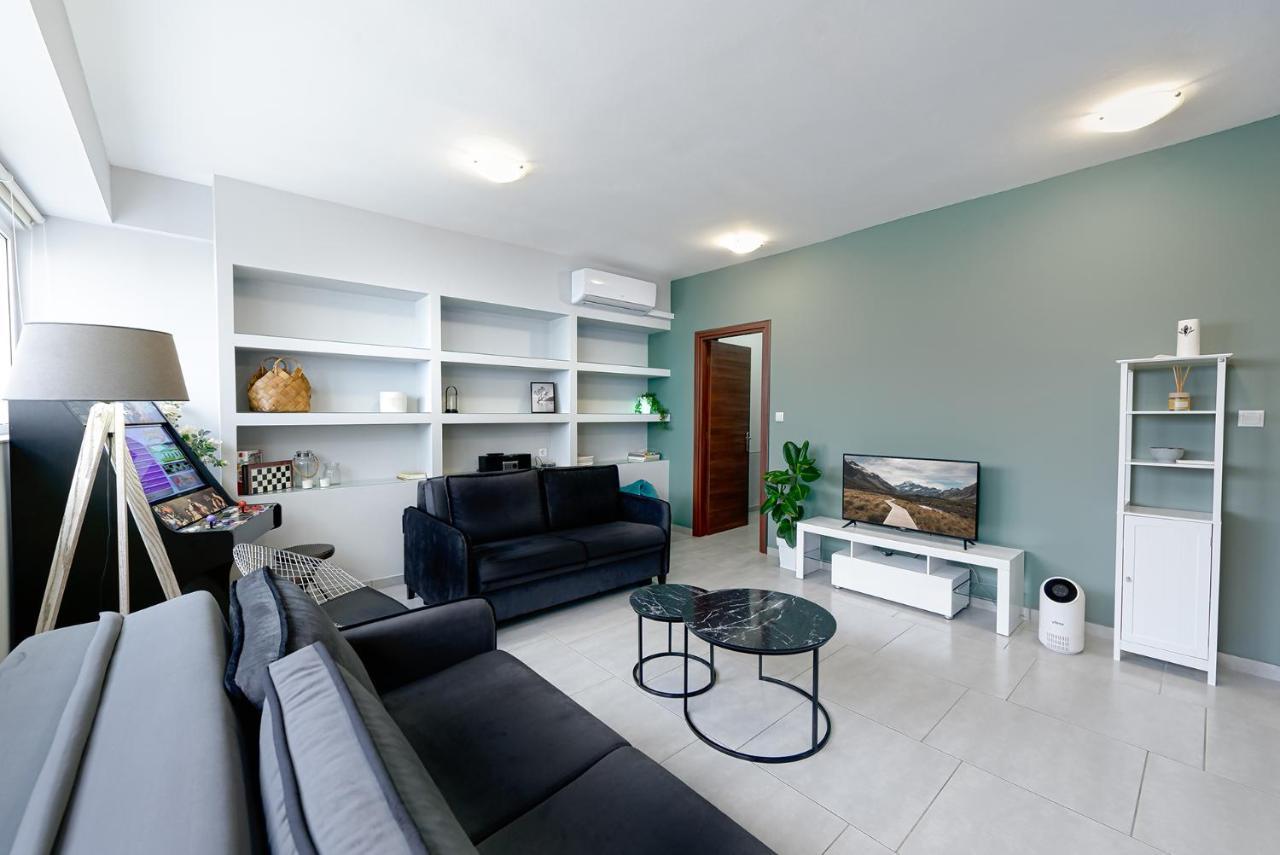 Patras' Hitech Apartment Exteriér fotografie