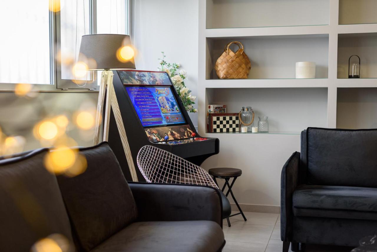 Patras' Hitech Apartment Exteriér fotografie