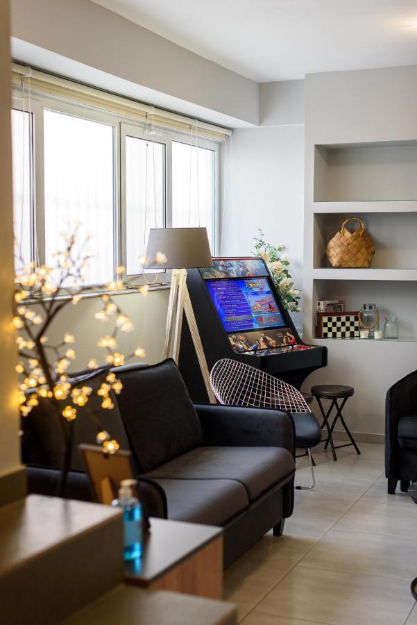 Patras' Hitech Apartment Exteriér fotografie