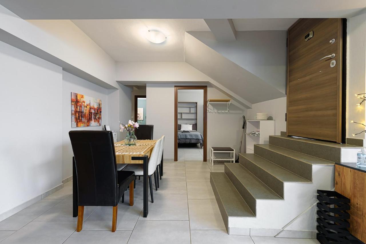Patras' Hitech Apartment Exteriér fotografie