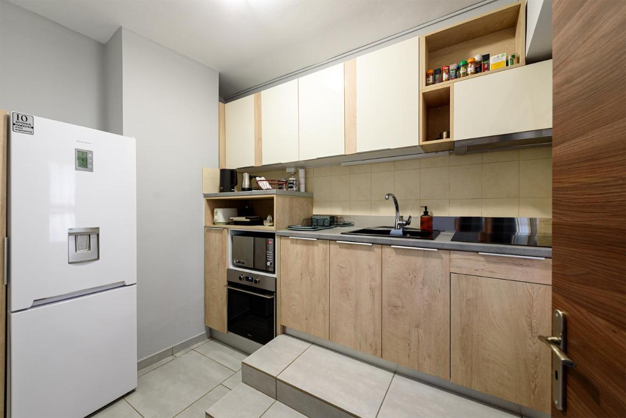 Patras' Hitech Apartment Exteriér fotografie