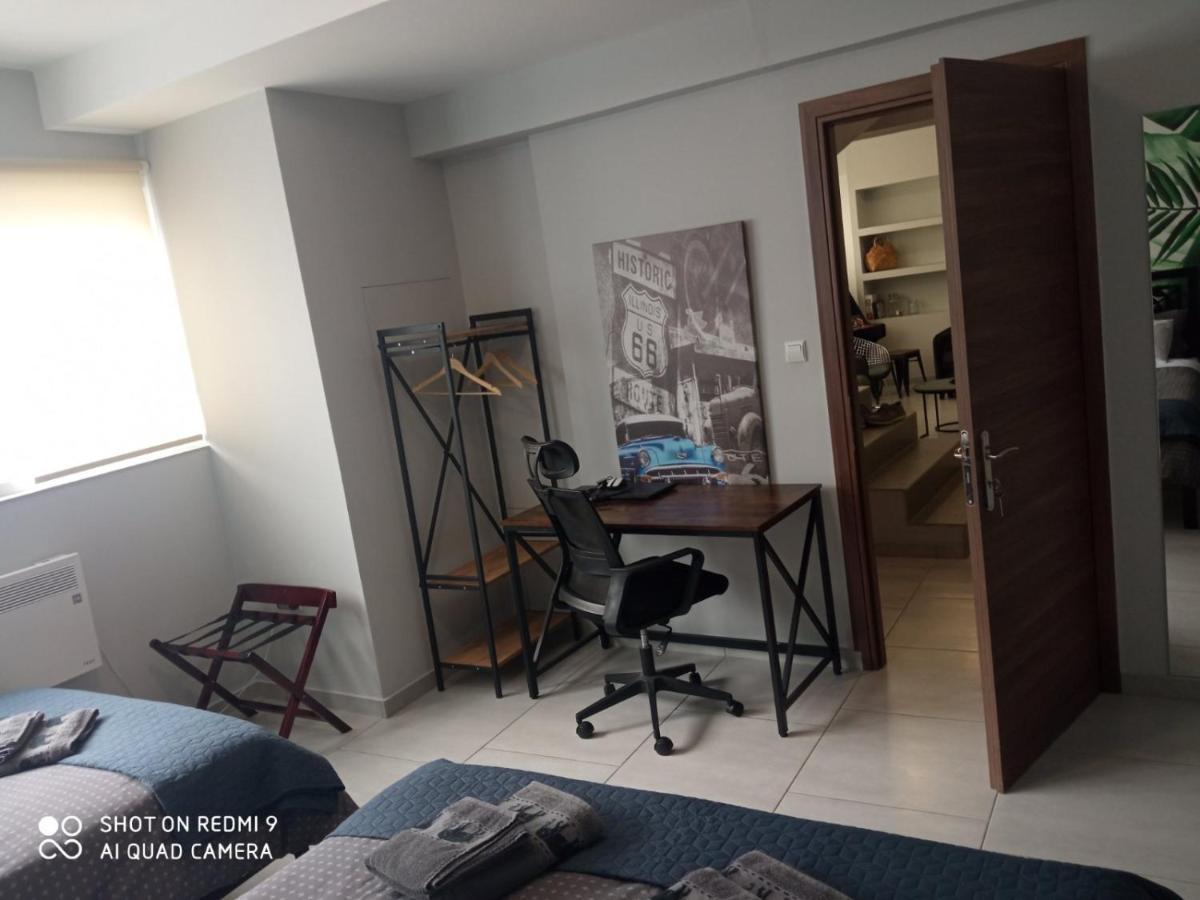Patras' Hitech Apartment Exteriér fotografie